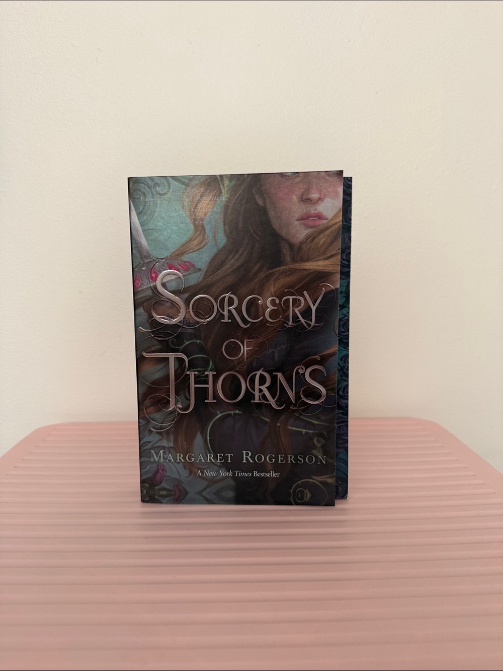 Sorcery of Thorns Paperback - Margaret Rogerson